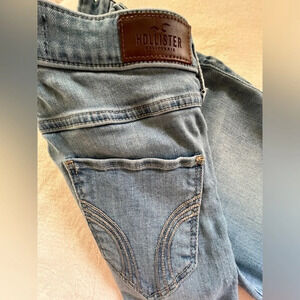 Hollister women’s jeans size w24 L28
